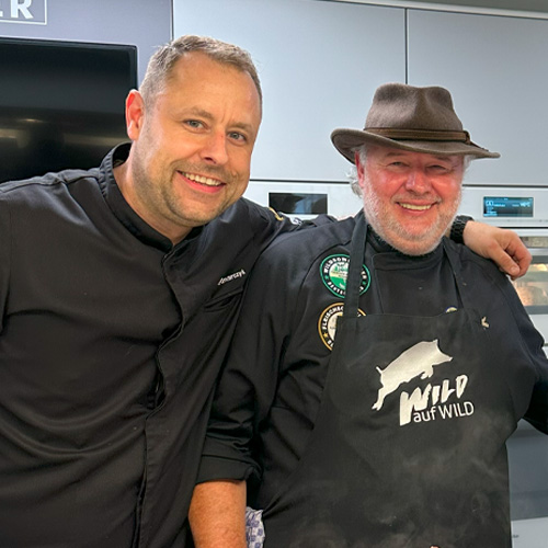 Wildsommelier Michael Keller durfte ich beim Kurs „Rehwild total“ unterstützen.